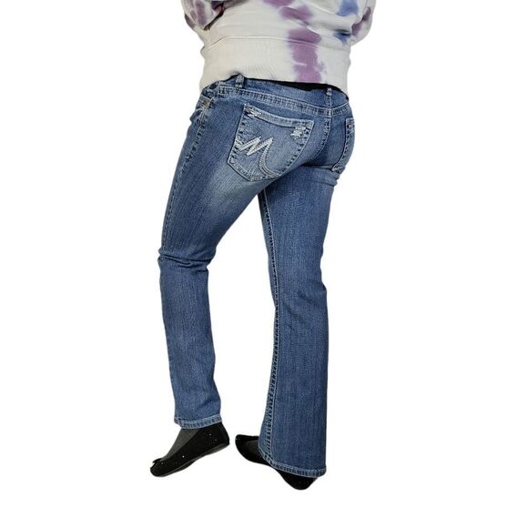 Maurices Boot Cut Light Wash Denim Jeans Low Rise - Picture 1 of 7
